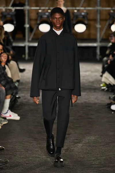 Look 4